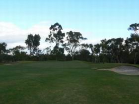 Naracoorte Golf Club - Sydneys Hotel 0