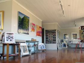 Tamar Valley Art Shack - Sydneys Hotel 0
