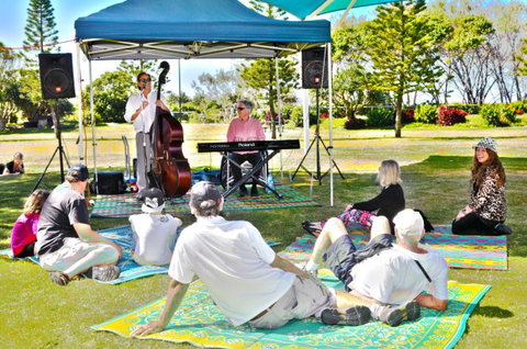 Broadbeach Beachfront Markets - Sydneys Hotel 8