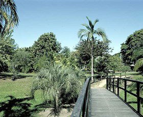 Ingham Memorial Gardens - Sydneys Hotel 0