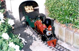 M & K Model Railways - Sydneys Hotel 0