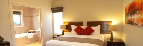 Wild Cattle Creek Estate Winery Restaurant - Sydneys Hotel 0