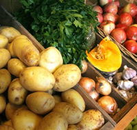 Lancefield and District Farmers Market - Sydneys Hotel