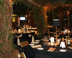 Radcliffe's - Sydneys Hotel 0