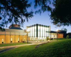 Bendigo Art Gallery - Sydneys Hotel 0