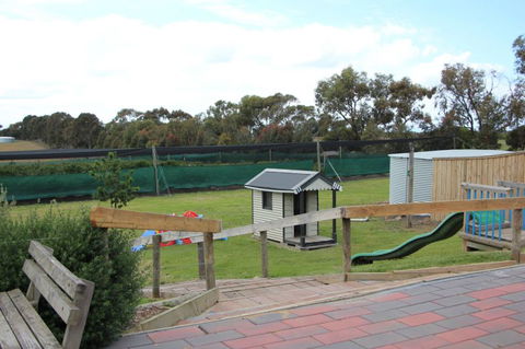 Tuckerberry Hill - Sydneys Hotel 5