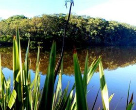 Aura Vale Lake Park - Sydneys Hotel 0