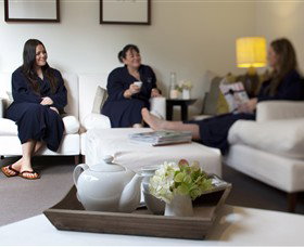 Natskin Day Spa Retreat - Sydneys Hotel 0