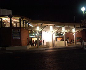 Bathurst Memorial Entertainment Centre - Sydneys Hotel 0