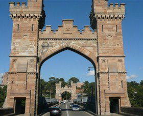 Bailey's Sydney - Tours For People Who Don't Like Tours - Sydneys Hotel 6