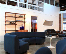 Vampt Vintage - Sydneys Hotel 3