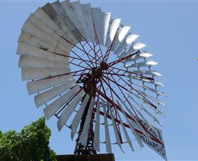 Barcaldine Windmill - Sydneys Hotel 0