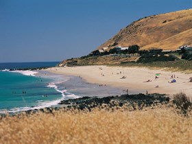 Carrickalinga Beach - Sydneys Hotel 0