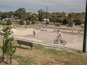 Yankalilla Lions Youth Park - Sydneys Hotel 1