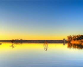 Fairbairn Dam, Lake Maraboon - Sydneys Hotel 2