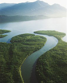 Fishing On Hinchinbrook Island - Sydneys Hotel 0