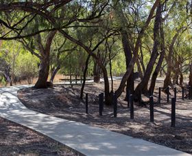Nindigully Tourist And Visitor Area - Sydneys Hotel 1