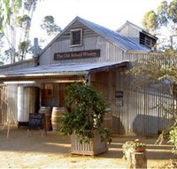 The Old School Winery and Pottery - Sydneys Hotel