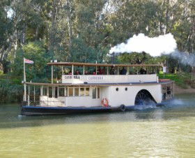 Paddlesteamer Canberra - Sydneys Hotel 0
