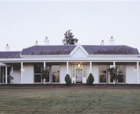 Mooramong - Sydneys Hotel 1