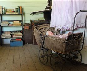 Hazeldean At Quandary, Ariah Park And Temora - Sydneys Hotel 4