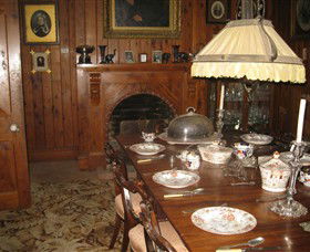 Savernake Day Tours - Sydneys Hotel 5