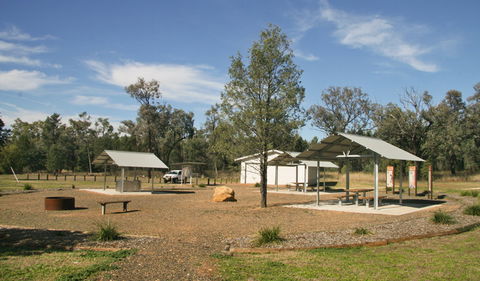 Terry Hie Hie Picnic Area - Sydneys Hotel 3
