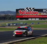 Winton Motor Raceway - Sydneys Hotel