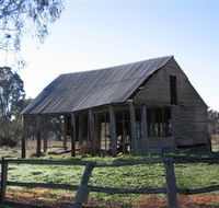 Cobb and Co Stables Morven - Sydneys Hotel