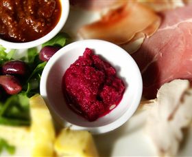 Amulet Vineyard And Beechworth Cider - Sydneys Hotel 5