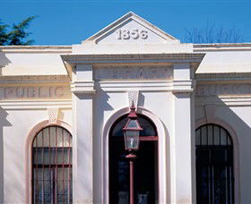 Burke Museum - Sydneys Hotel 0