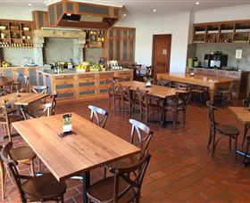 Beechworth Honey Discovery - Sydneys Hotel 5