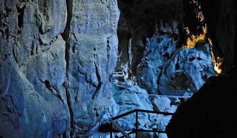 Wombeyan Karst Conservation Reserve - Sydneys Hotel 0