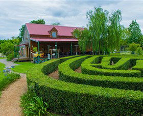 Amazement Farm And Fun Park / Cafe And Farmstay Accommodation - Sydneys Hotel 0