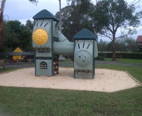 Amazement Farm And Fun Park / Cafe And Farmstay Accommodation - Sydneys Hotel 1