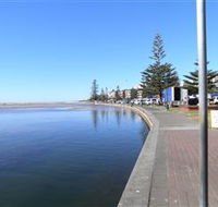 The Entrance Coast to Lake Walk - Sydneys Hotel
