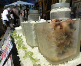 PADDINGTON MARKETS - Sydneys Hotel 1