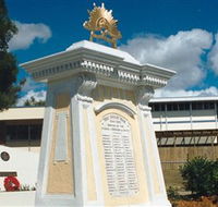 Beenleigh War Memorial - Sydneys Hotel