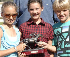 Moruya Racecourse - Sydneys Hotel 2