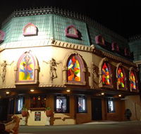 Draculas Cabaret Restaurant - Sydneys Hotel
