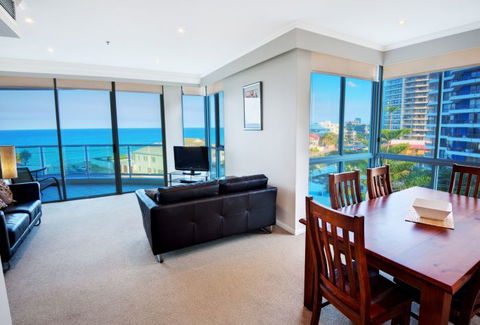Pacific Views Resort - Sydneys Hotel 7