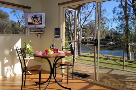 BIG4 Deniliquin Holiday Park - Sydneys Hotel 5