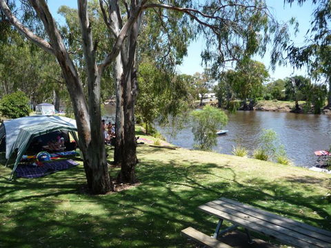 BIG4 Deniliquin Holiday Park - Sydneys Hotel 20