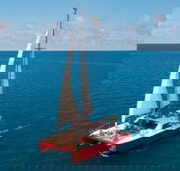 2-Night Whitsunday Islands All-Inclusive Sailing Tour from Airlie Beach