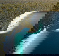 Pack-free Camping Lake McKenzie Central Hike - 2 Days