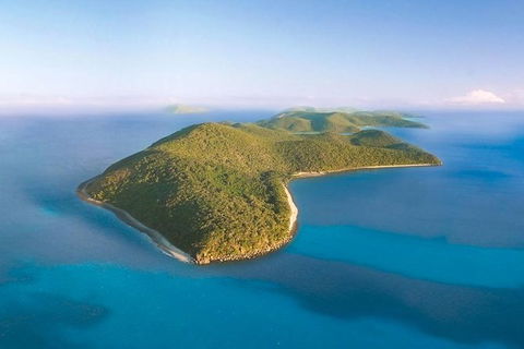 Orpheus Island Day Trip By Helicopter From Townsville - Sydneys Hotel 1