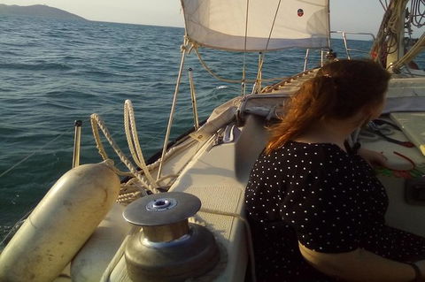 Townsville Sunset Sail Sailing Cruise Boat Tour - Sydneys Hotel 3