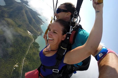 Airlie Beach Tandem Skydive - Sydneys Hotel 3