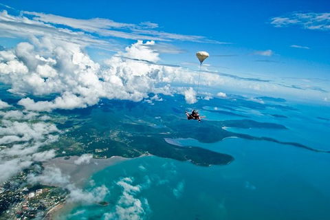 Airlie Beach Tandem Skydive - Sydneys Hotel 5
