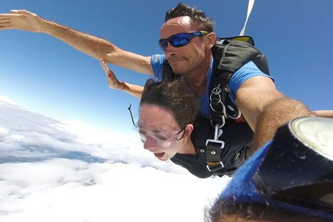 Byron Bay Tandem Sky Dive - Sydneys Hotel 10